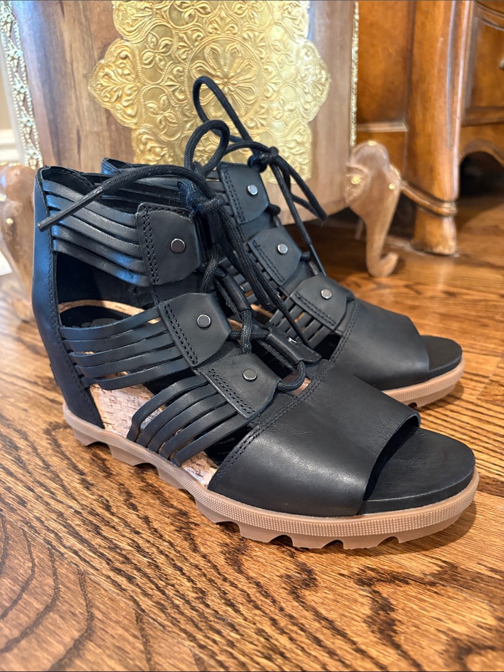 Sorel Black Lace-Up Wedge Sandals with Tan Sole size 9